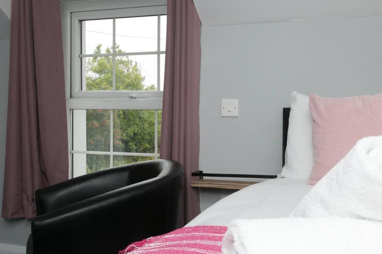 Pass The Keys Modern En-Suite Room In Country Pubrestaurant 2 Llanddona Extérieur photo