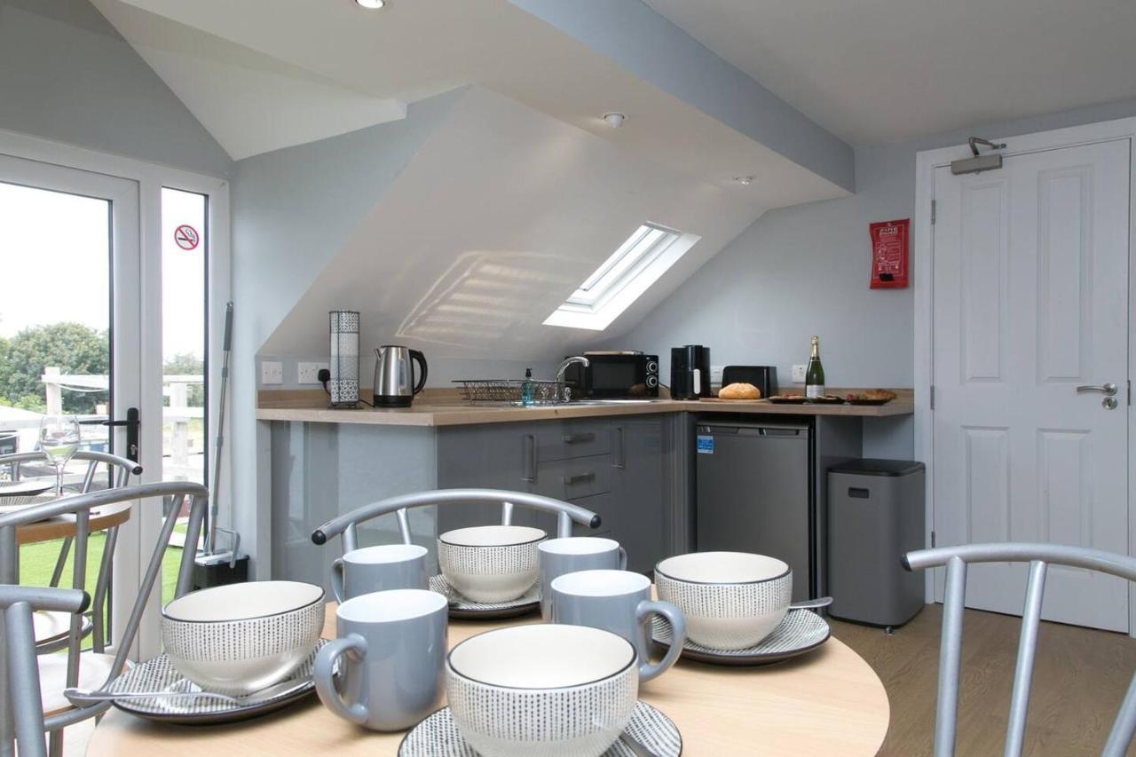 Pass The Keys Modern En-Suite Room In Country Pubrestaurant 2 Llanddona Extérieur photo