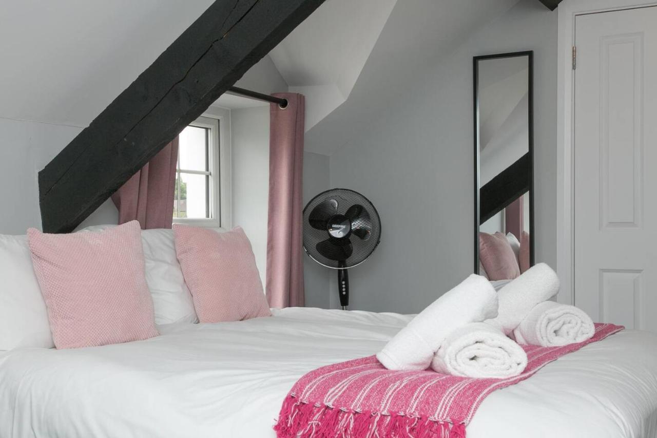 Pass The Keys Modern En-Suite Room In Country Pubrestaurant 2 Llanddona Extérieur photo