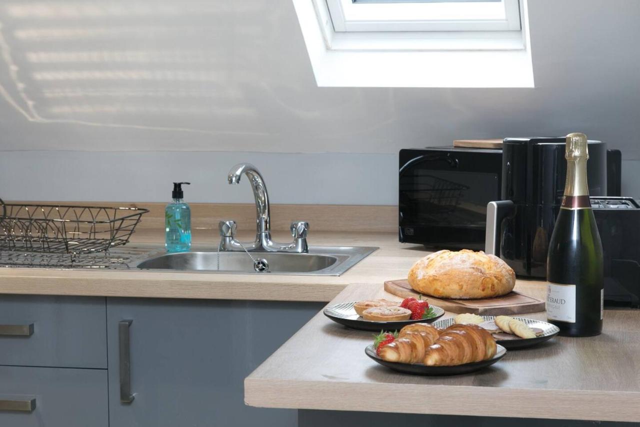Pass The Keys Modern En-Suite Room In Country Pubrestaurant 2 Llanddona Extérieur photo