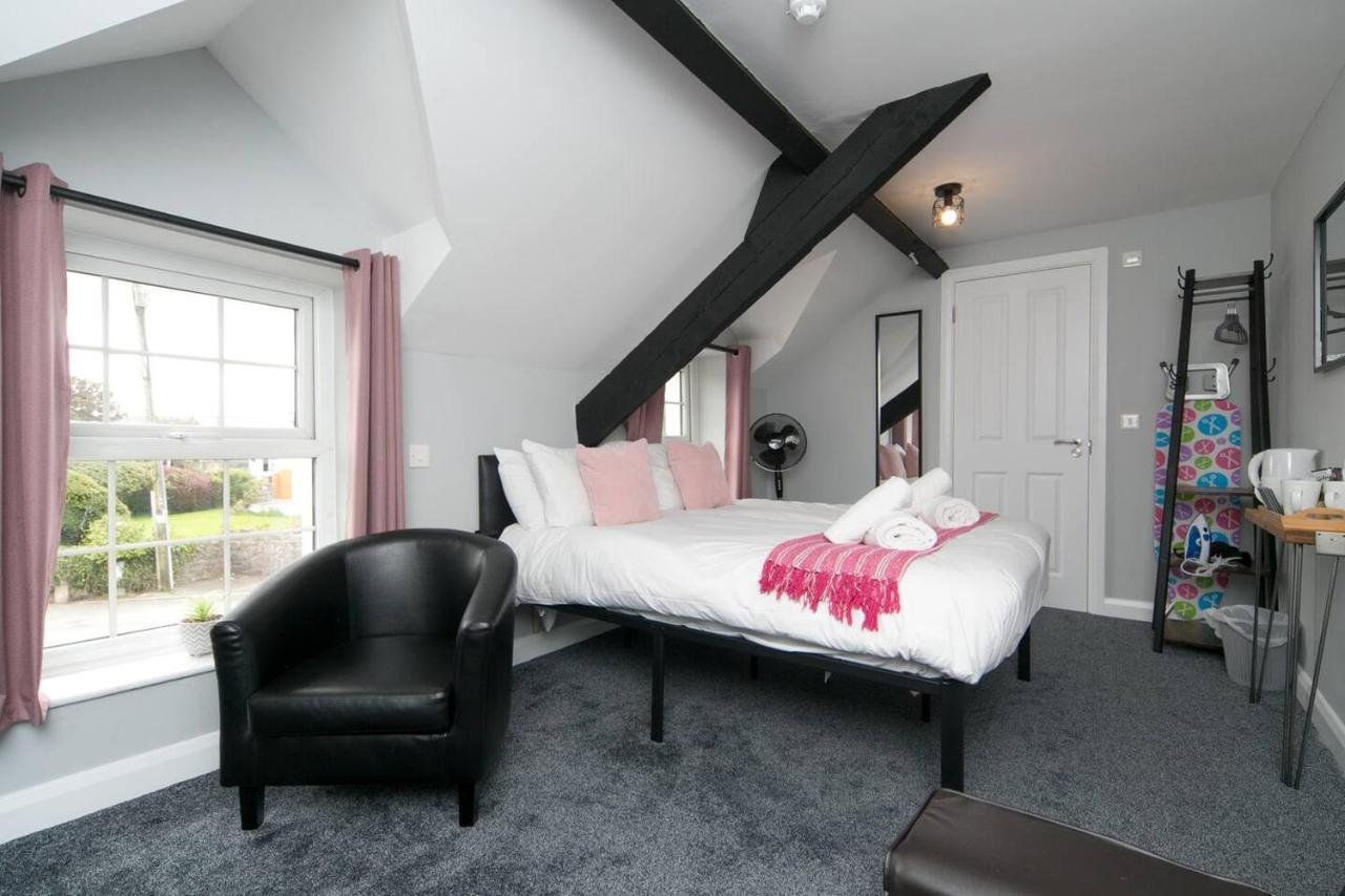 Pass The Keys Modern En-Suite Room In Country Pubrestaurant 2 Llanddona Extérieur photo