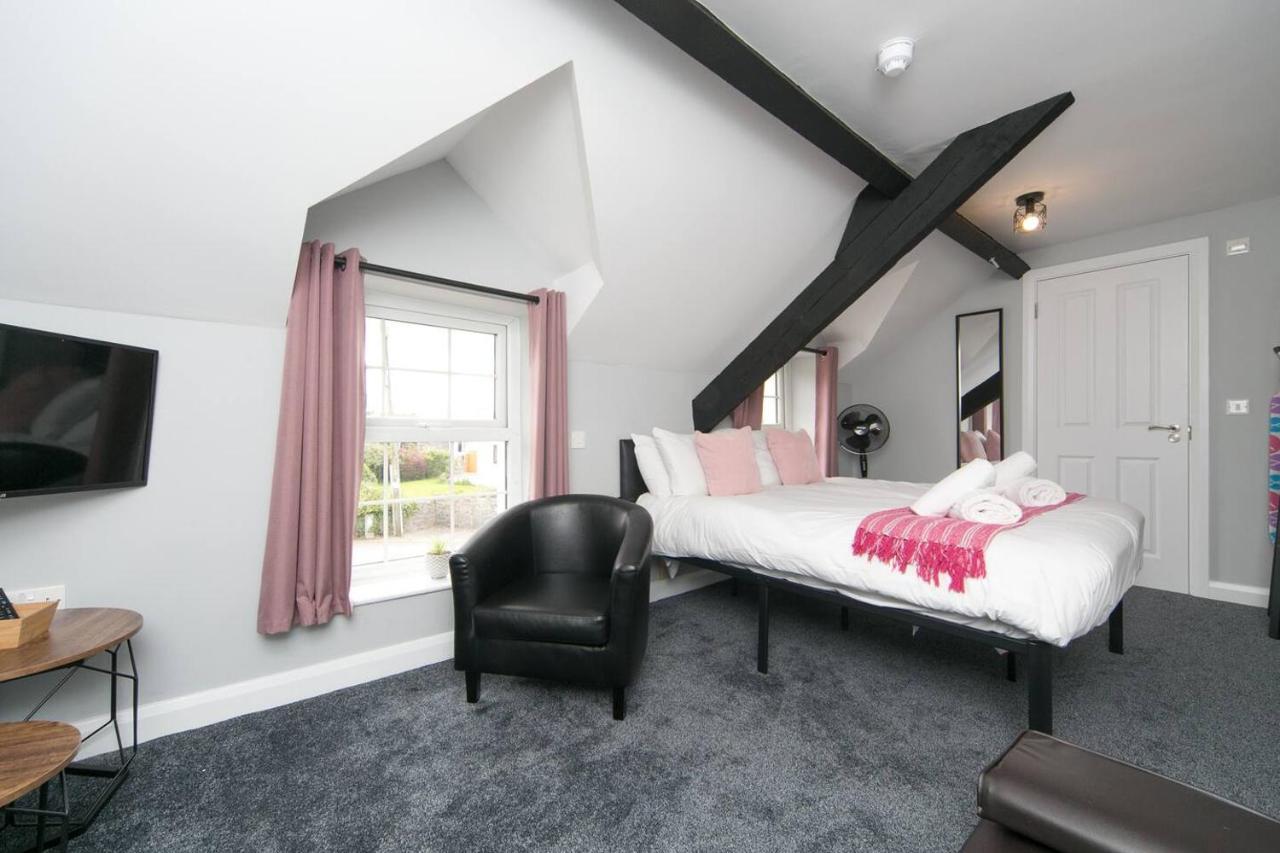 Pass The Keys Modern En-Suite Room In Country Pubrestaurant 2 Llanddona Extérieur photo